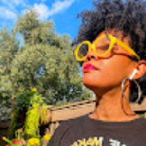 Meet your Posher, Courtney